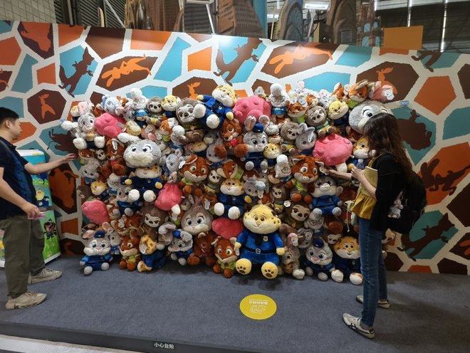 26个玩具品牌亮相中国展开元棋牌玩具总动员!54(图2) 26个玩具品牌亮相中国展开元棋牌玩具总动员!54(图2)